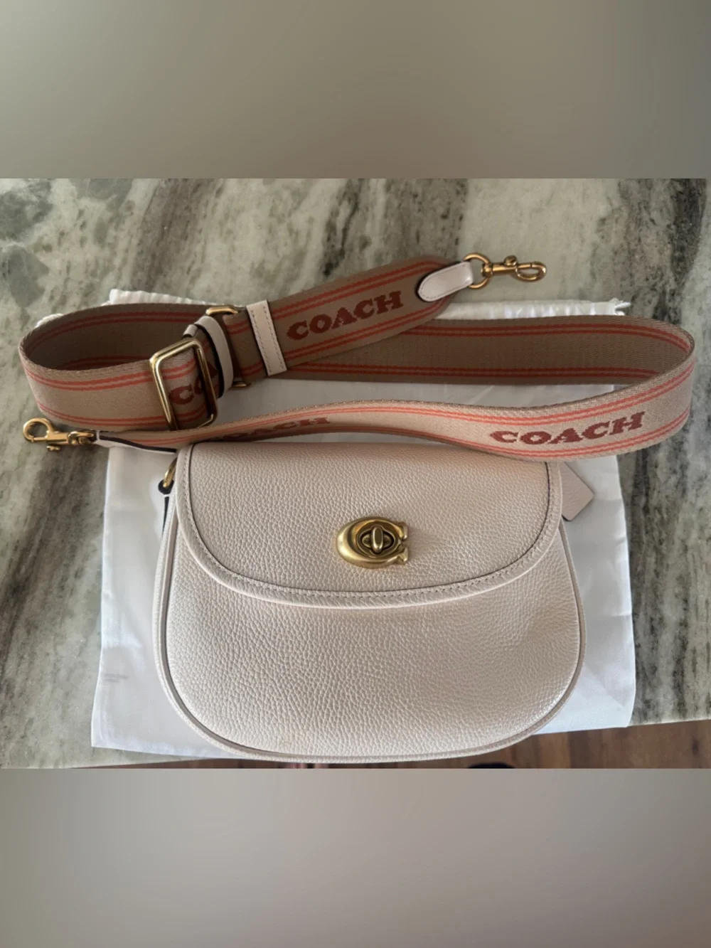 Coach willow saddle bag pebbled leather with extra logo strap - Picture 2 of 6